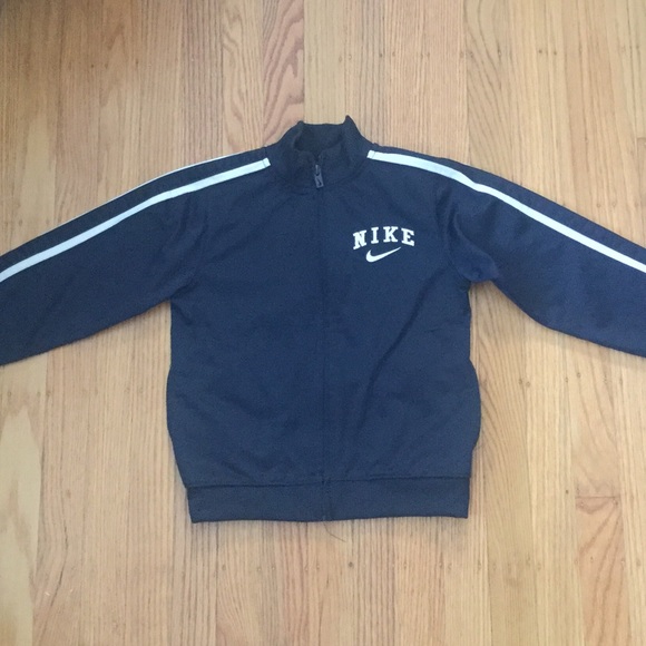 Kids Nike Zip Up Jacket Size 6 - Picture 2 of 4